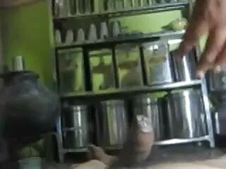 गोरा ड्रेसिंग रूम लेता है फुल सेक्सी मूवी वीडियो में