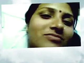सेक्सी श्यामला खिलौने और कैम पर खेलता है हिंदी में फुल सेक्सी मूवी