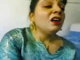 जॉय सेक्सी फिल्म फुल मूवी वीडियो में सेक्सी गोरा तंग