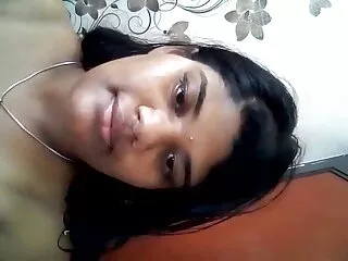 pigtailed रेडहेड किशोर किसी न किसी पालतू जानवर के वीडियो में फुल सेक्सी फिल्म खेल को याद करते हैं